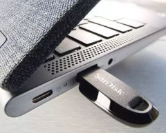 SDCZ550-064G-G46 64GB Ultra Curve 3.2 Flash Drive